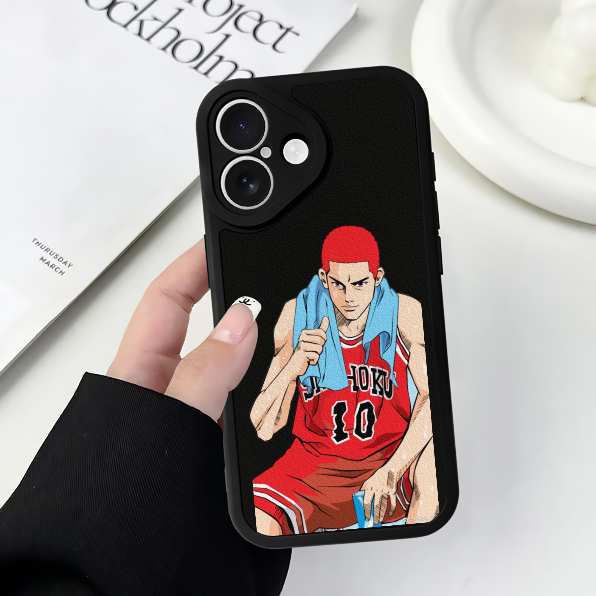 （画像用） SLAM DUNK／スラムダンク 【iPhone 16シリーズ対応】シリコンスマホケース（レザー調） 材質：シリコン